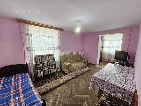 Satılır 1 otaqlı köhnə tikili 37 m²