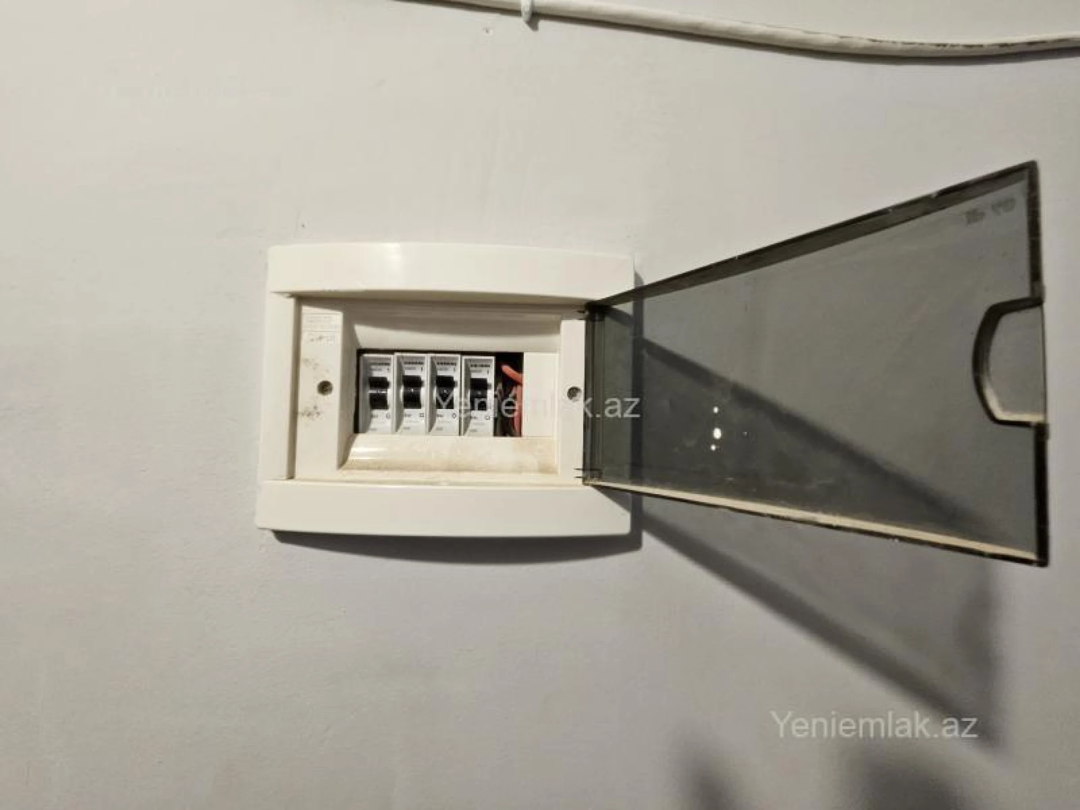 Satılır 1 otaqlı köhnə tikili 37 m²