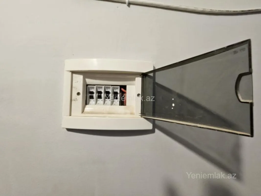 Satılır 1 otaqlı köhnə tikili 37 m²