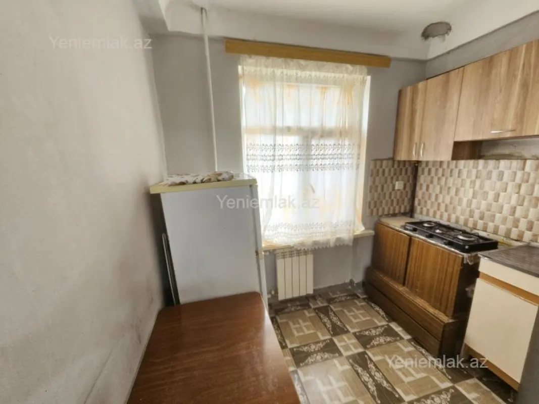 Satılır 1 otaqlı köhnə tikili 37 m²