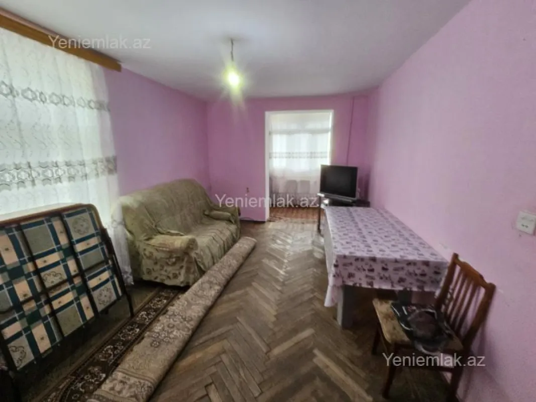 Satılır 1 otaqlı köhnə tikili 37 m²