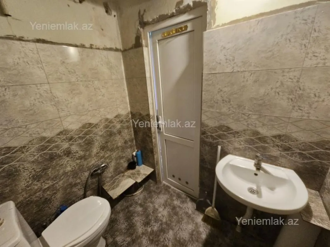 Satılır 1 otaqlı köhnə tikili 37 m²