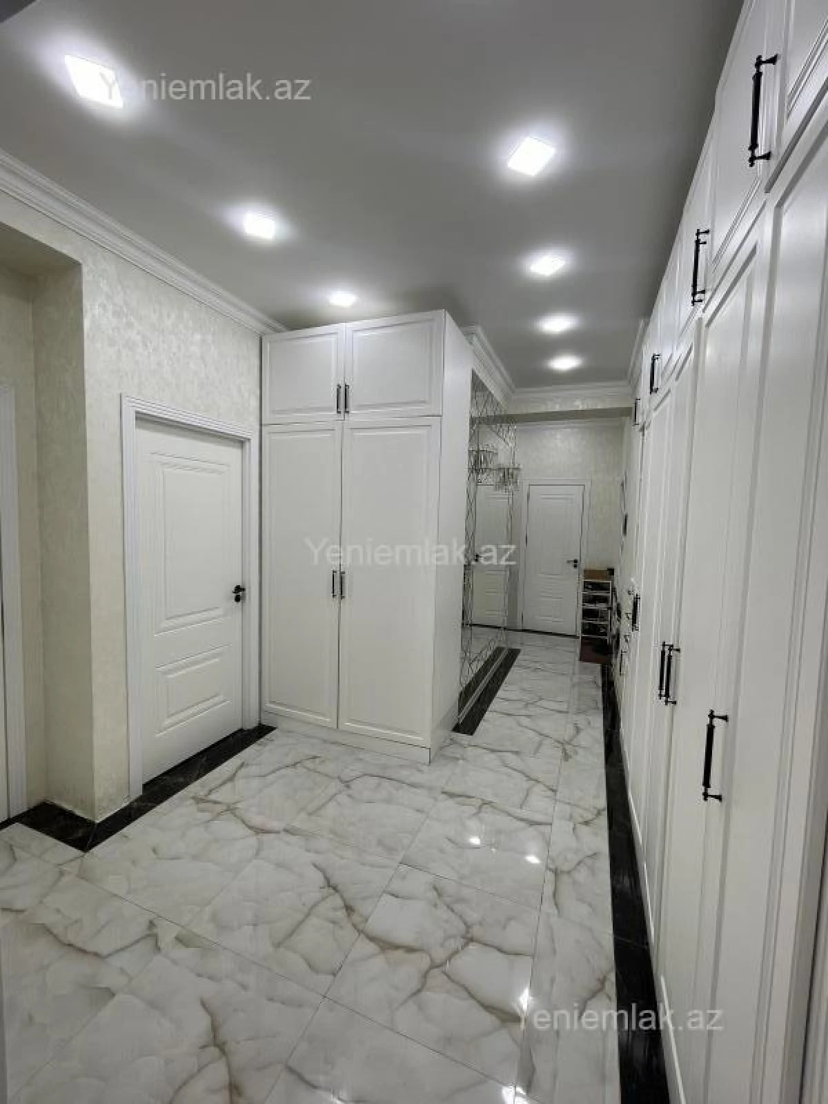 Satılır 3 otaqlı yeni tikili 114 m²