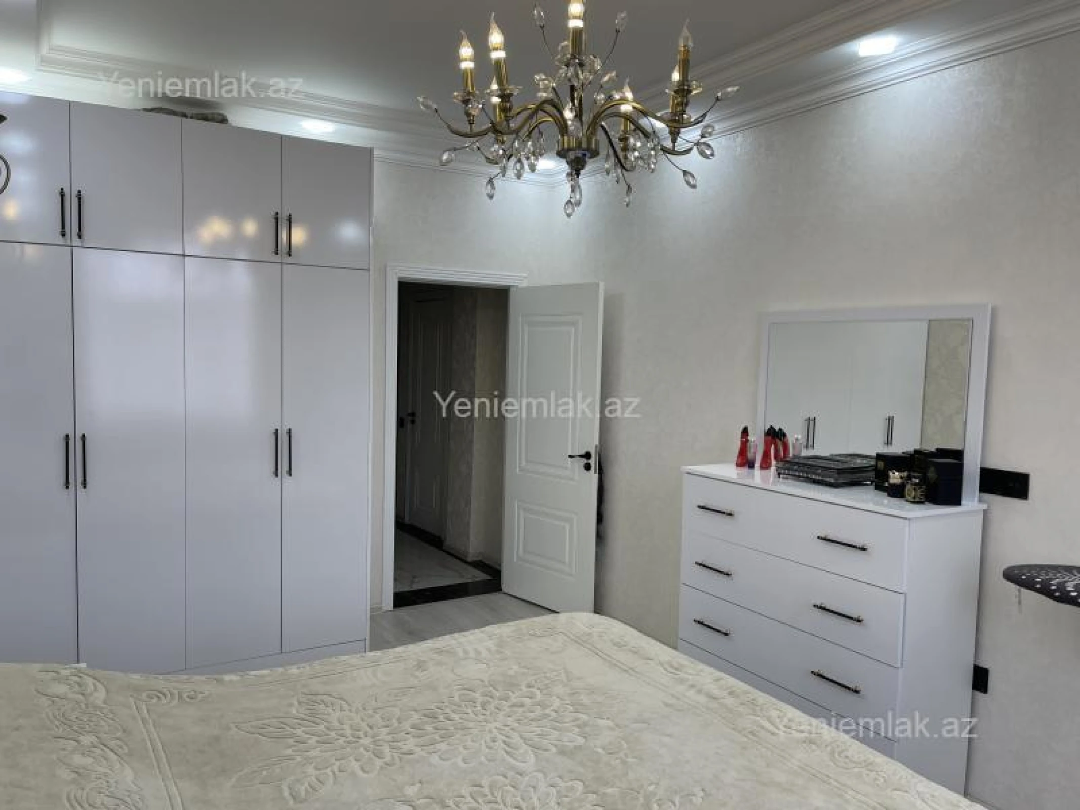 Satılır 3 otaqlı yeni tikili 114 m²