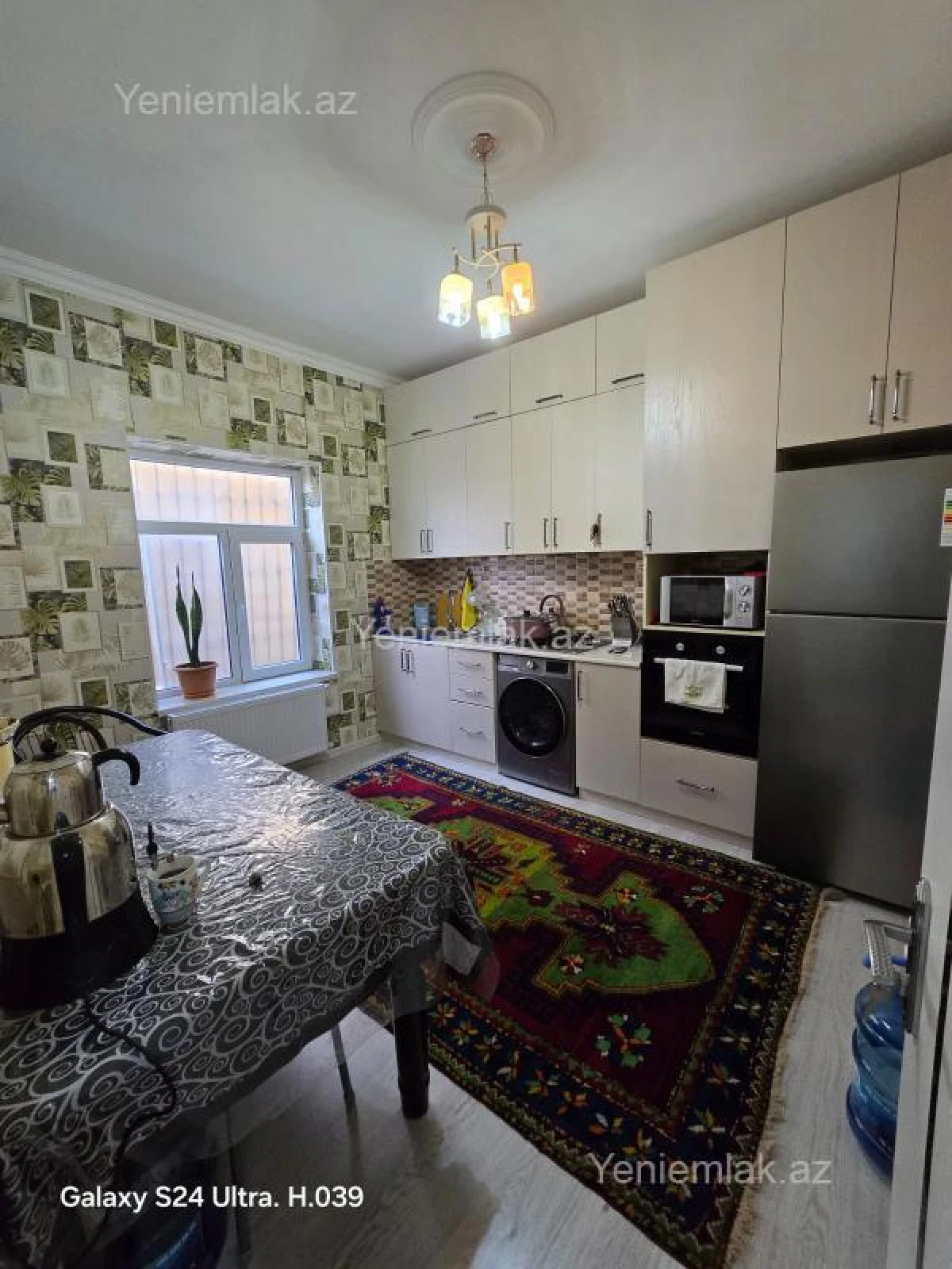 Satılır 4 otaqlı həyət evi 240 m²