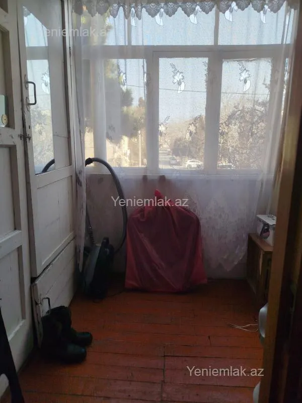 Satılır 3 otaqlı köhnə tikili 70 m²