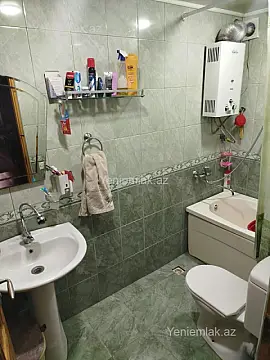 Satılır 3 otaqlı köhnə tikili 70 m²
