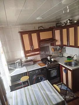 Satılır 3 otaqlı köhnə tikili 70 m²