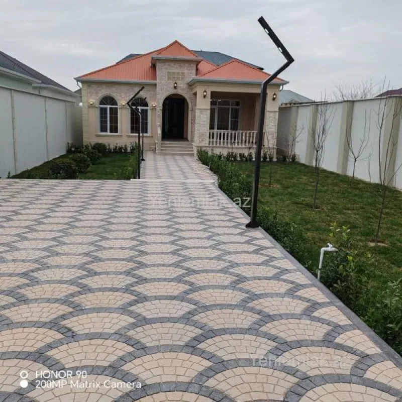 Satılır 4 otaqlı həyət evi 145 m²