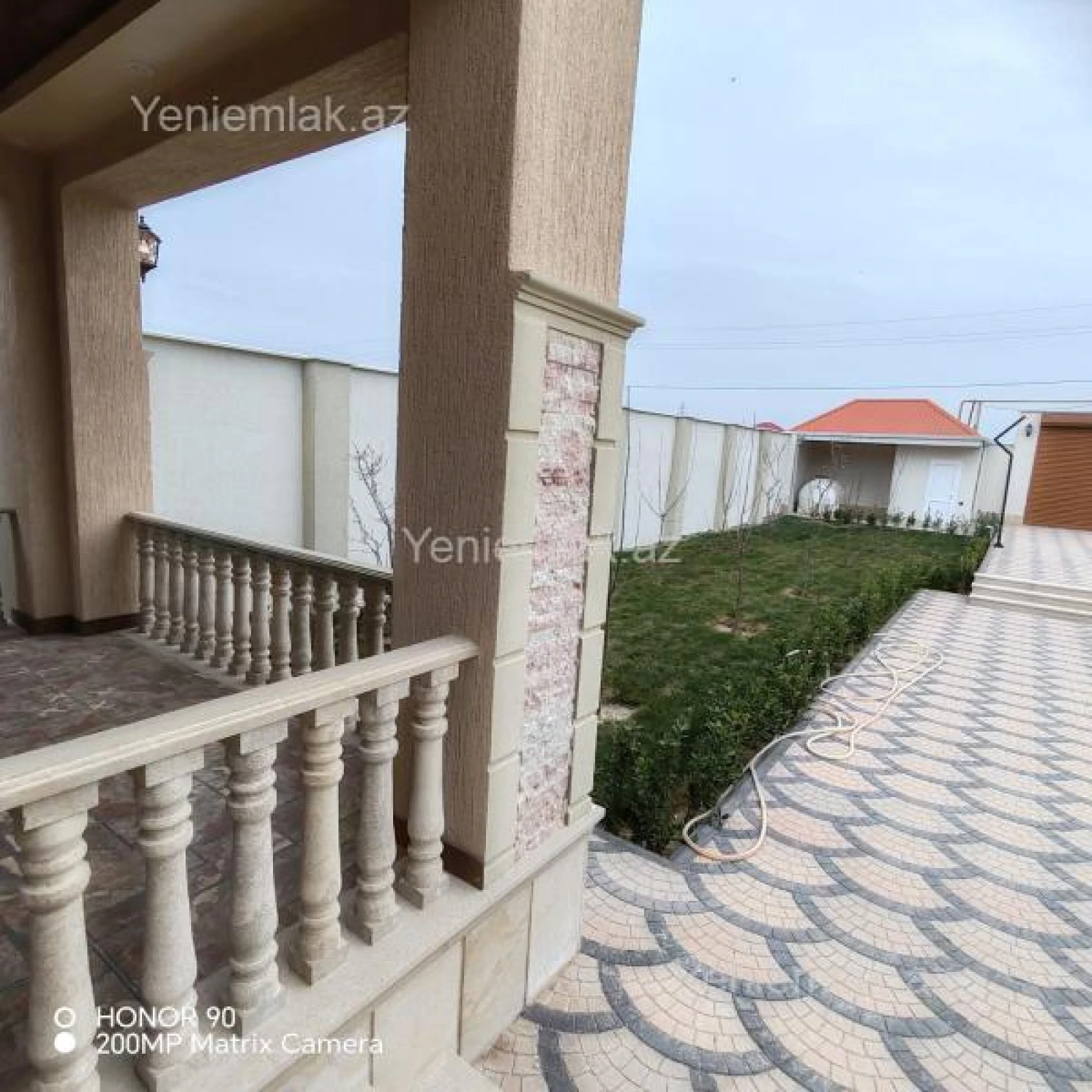 Satılır 4 otaqlı həyət evi 145 m²