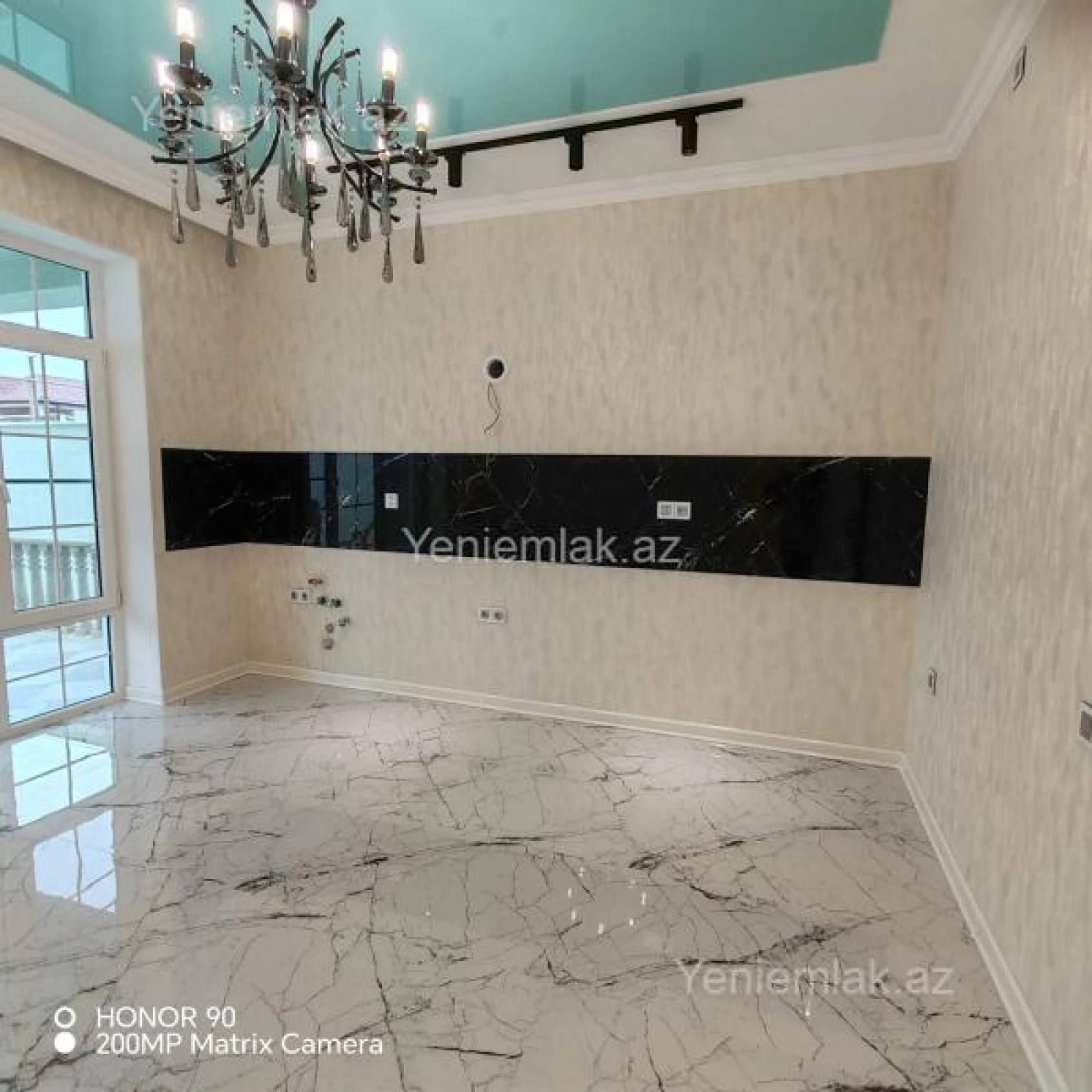 Satılır 4 otaqlı həyət evi 145 m²