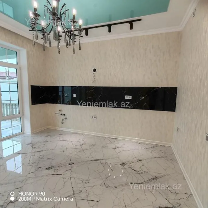 Satılır 4 otaqlı həyət evi 145 m²