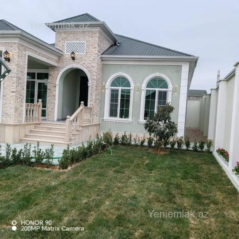Satılır 4 otaqlı həyət evi 145 m²