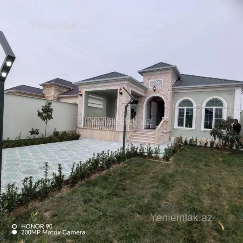 Satılır 4 otaqlı həyət evi 145 m²