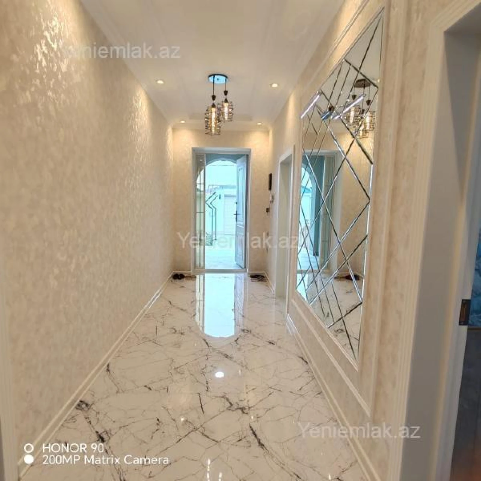 Satılır 4 otaqlı həyət evi 145 m²