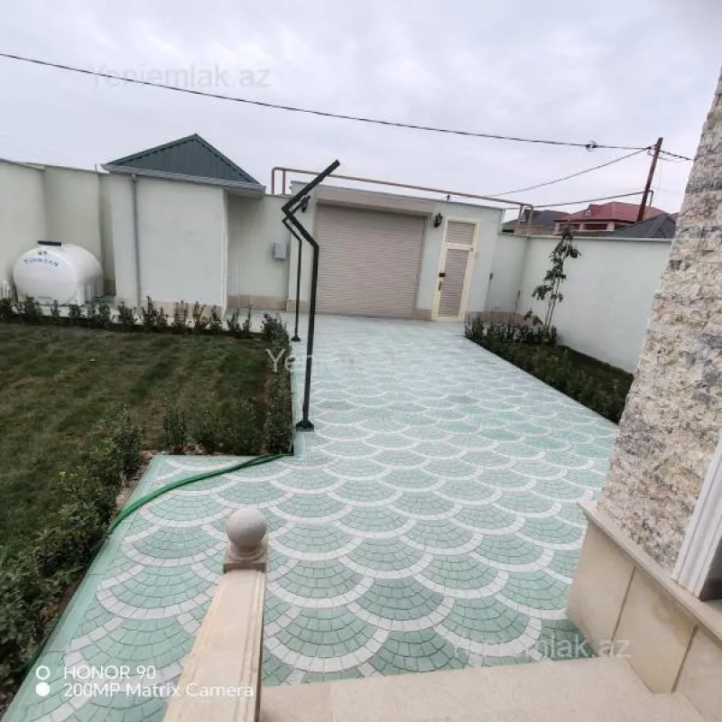 Satılır 4 otaqlı həyət evi 145 m²