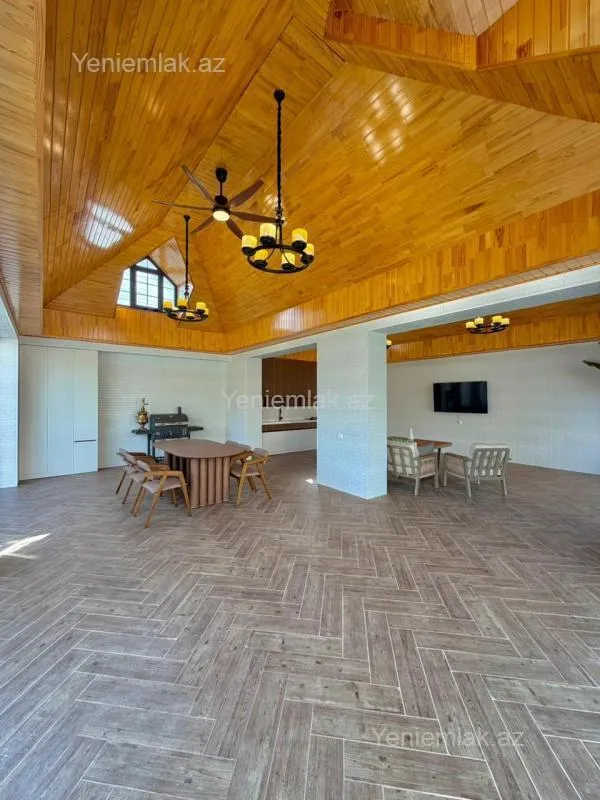 Satılır 7 otaqlı həyət evi 600 m²