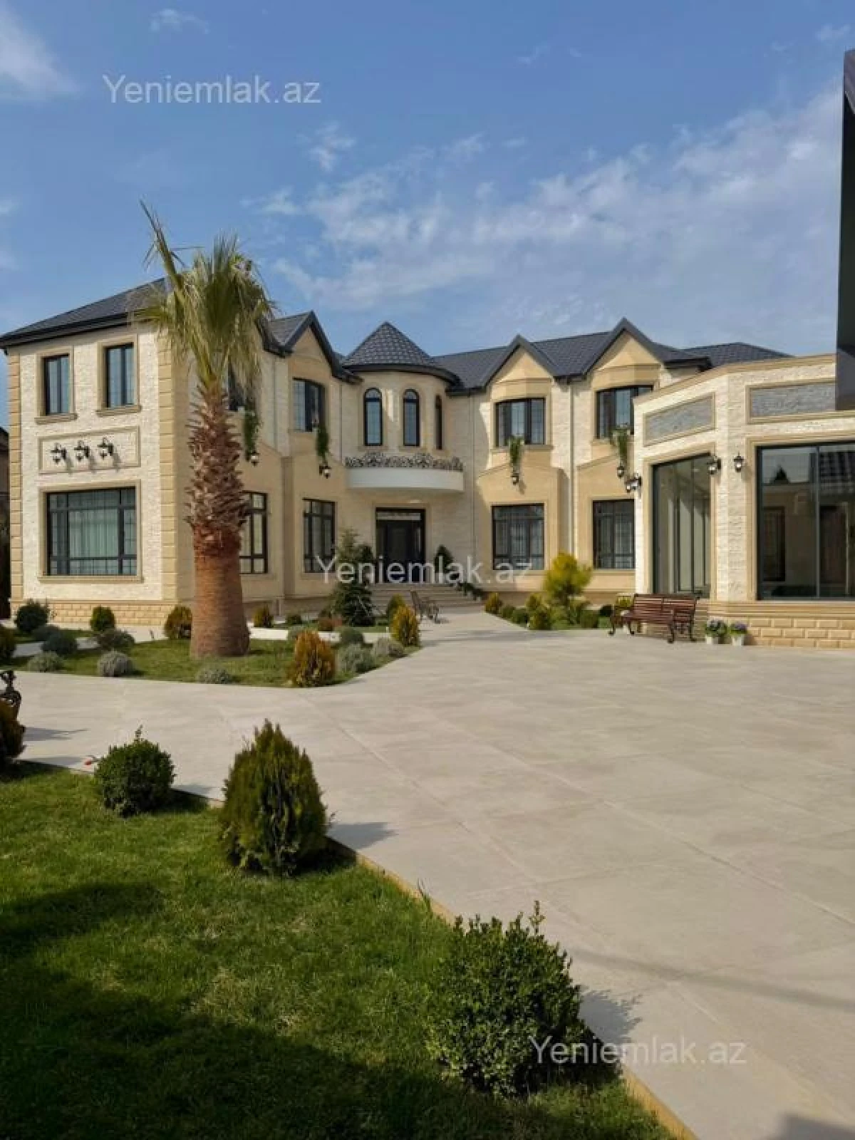 Satılır 7 otaqlı həyət evi 600 m²