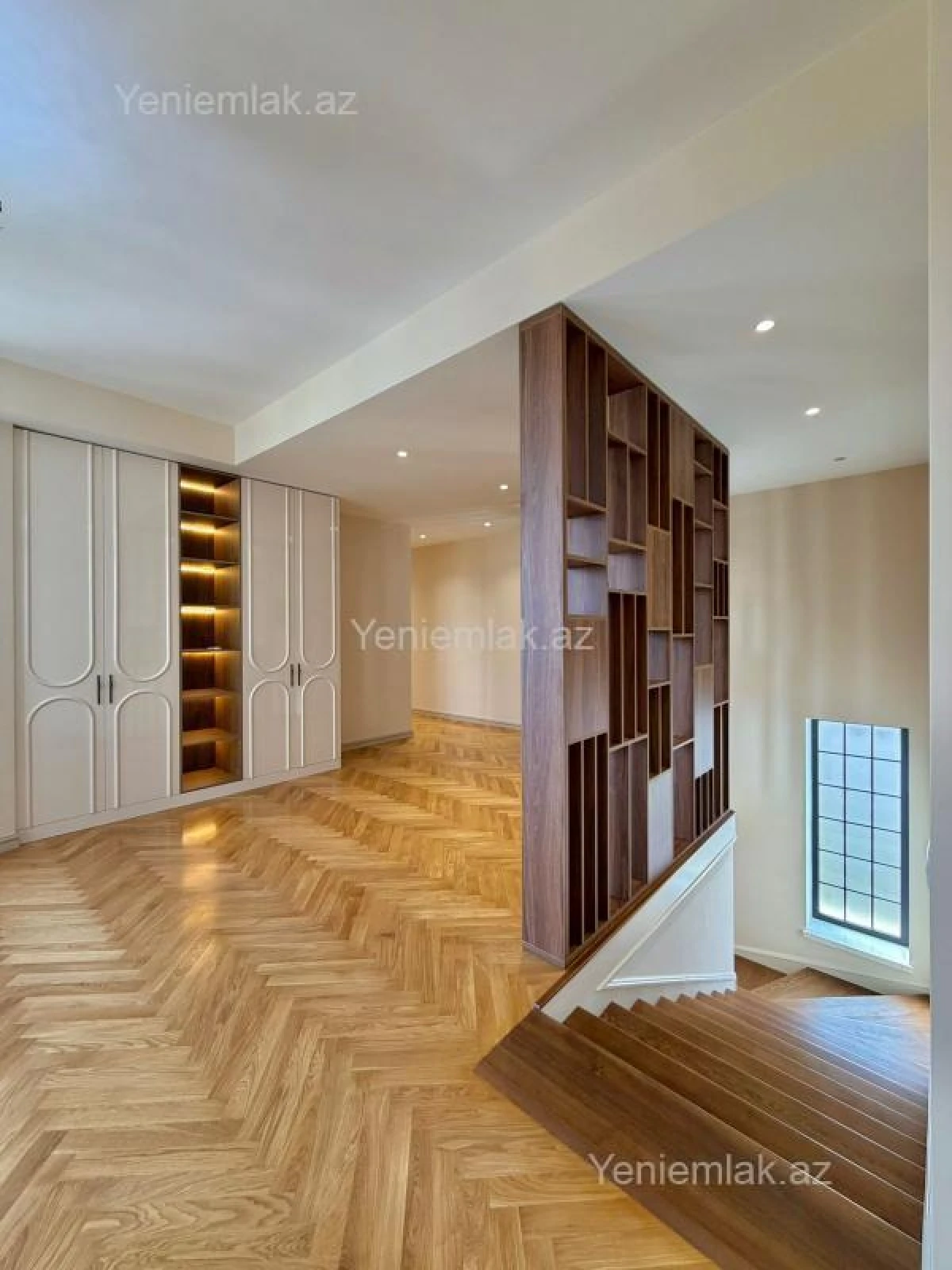 Satılır 7 otaqlı həyət evi 600 m²