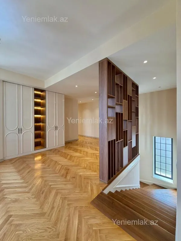 Satılır 7 otaqlı həyət evi 600 m²