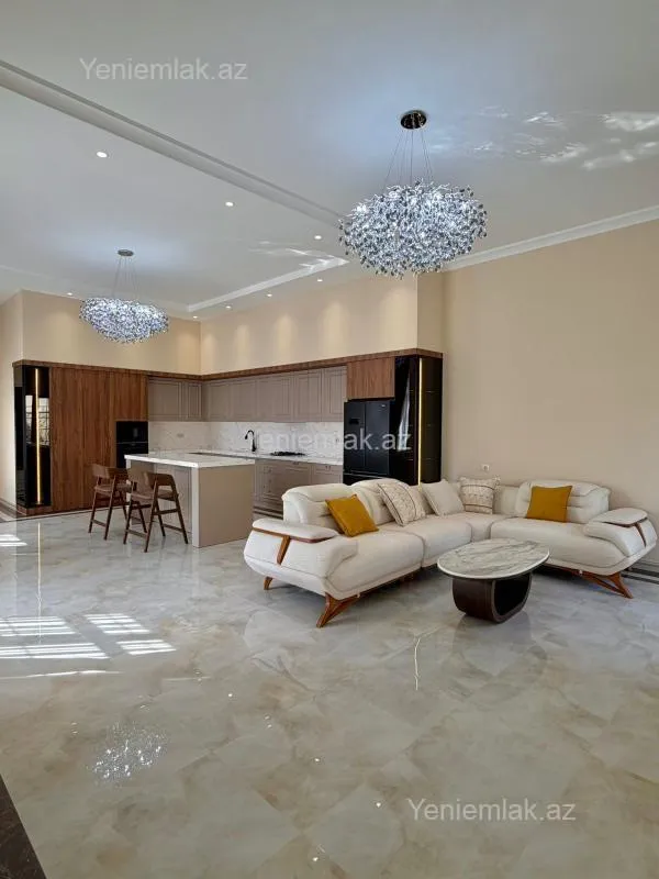 Satılır 7 otaqlı həyət evi 600 m²