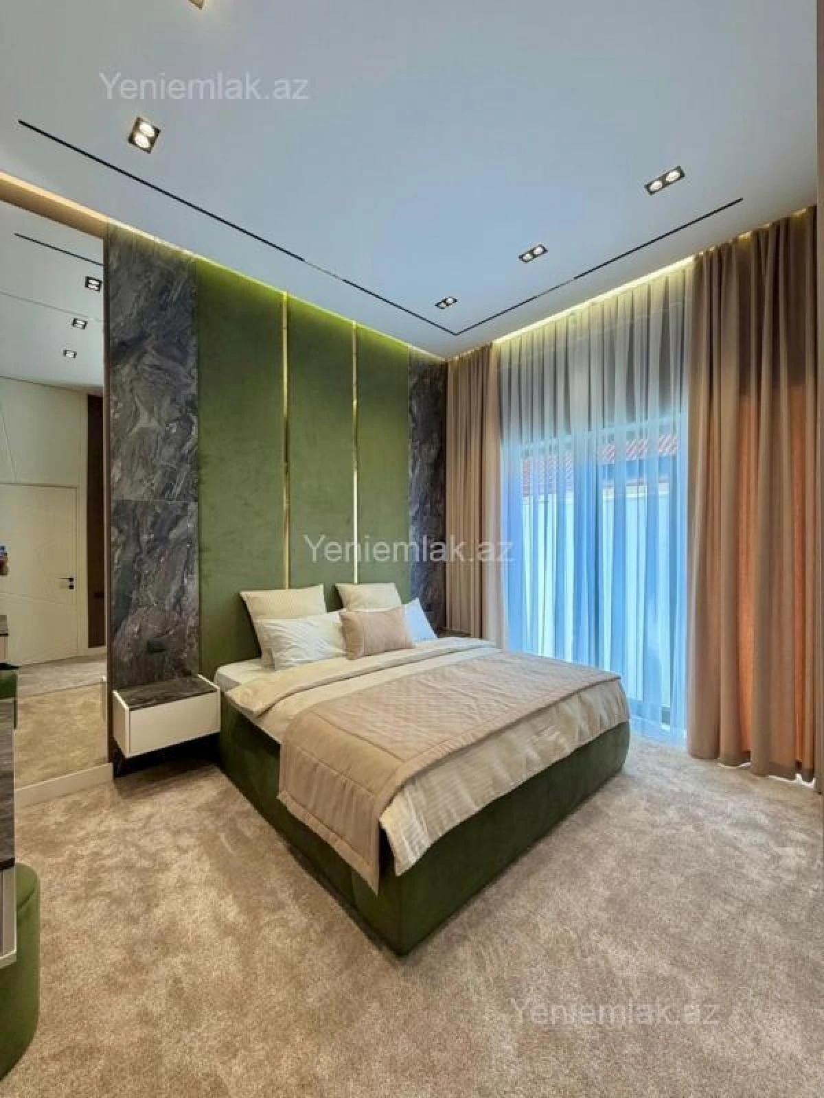 Satılır 5 otaqlı həyət evi 270 m²