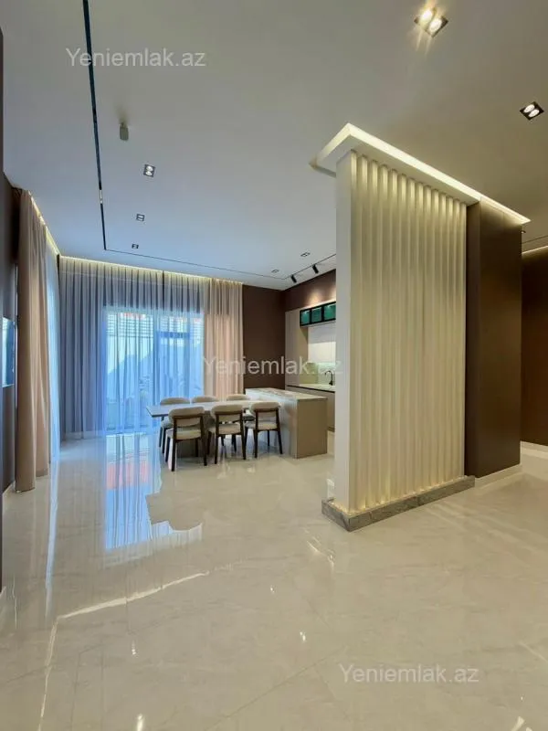 Satılır 5 otaqlı həyət evi 270 m²