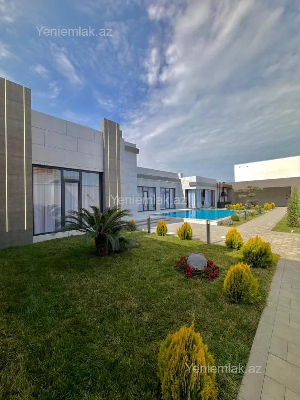 Satılır 5 otaqlı həyət evi 270 m²