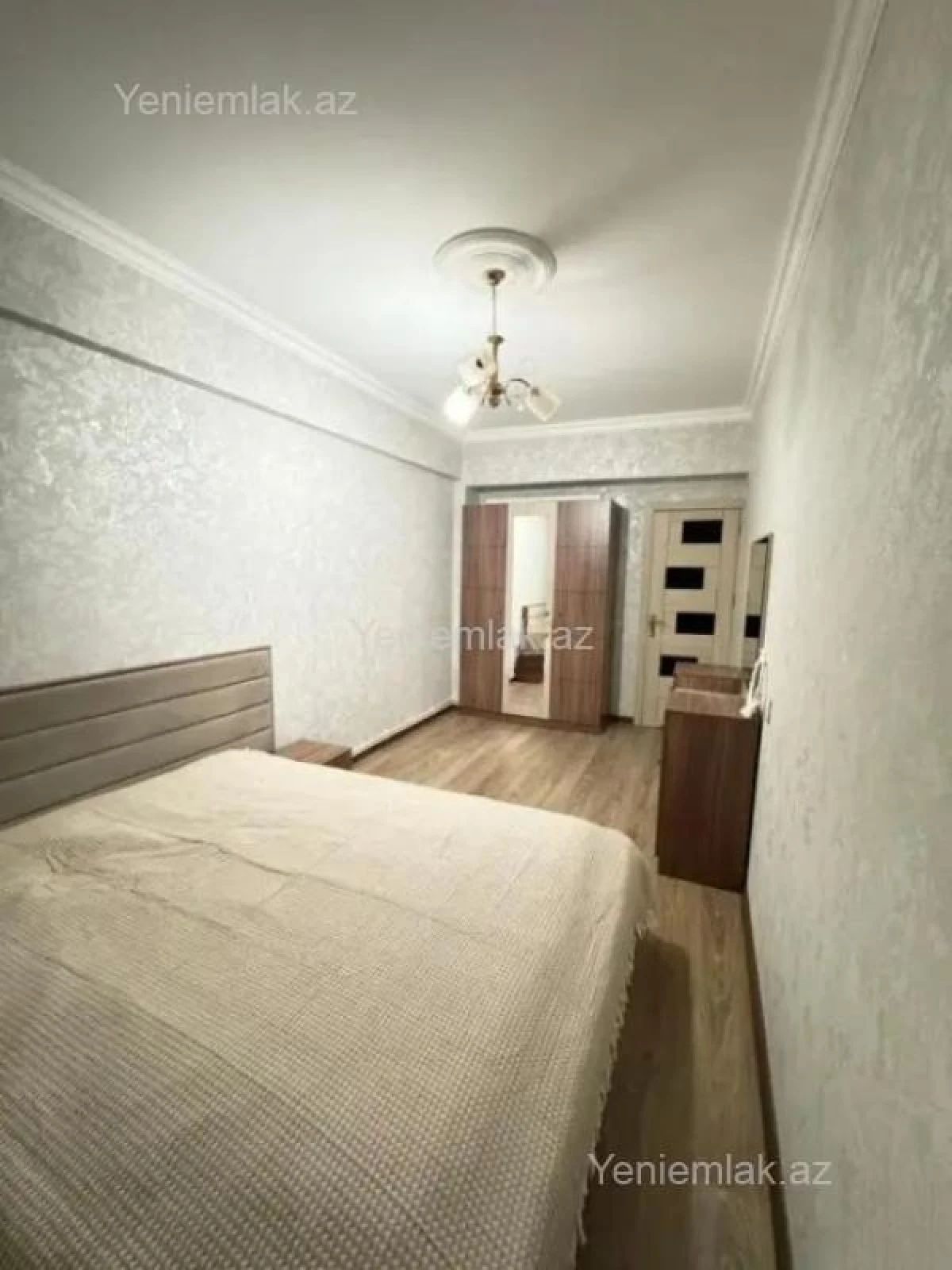 Satılır 2 otaqlı köhnə tikili 60 m²