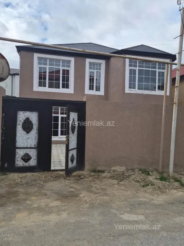 Satılır 6 otaqlı həyət evi 140 m²