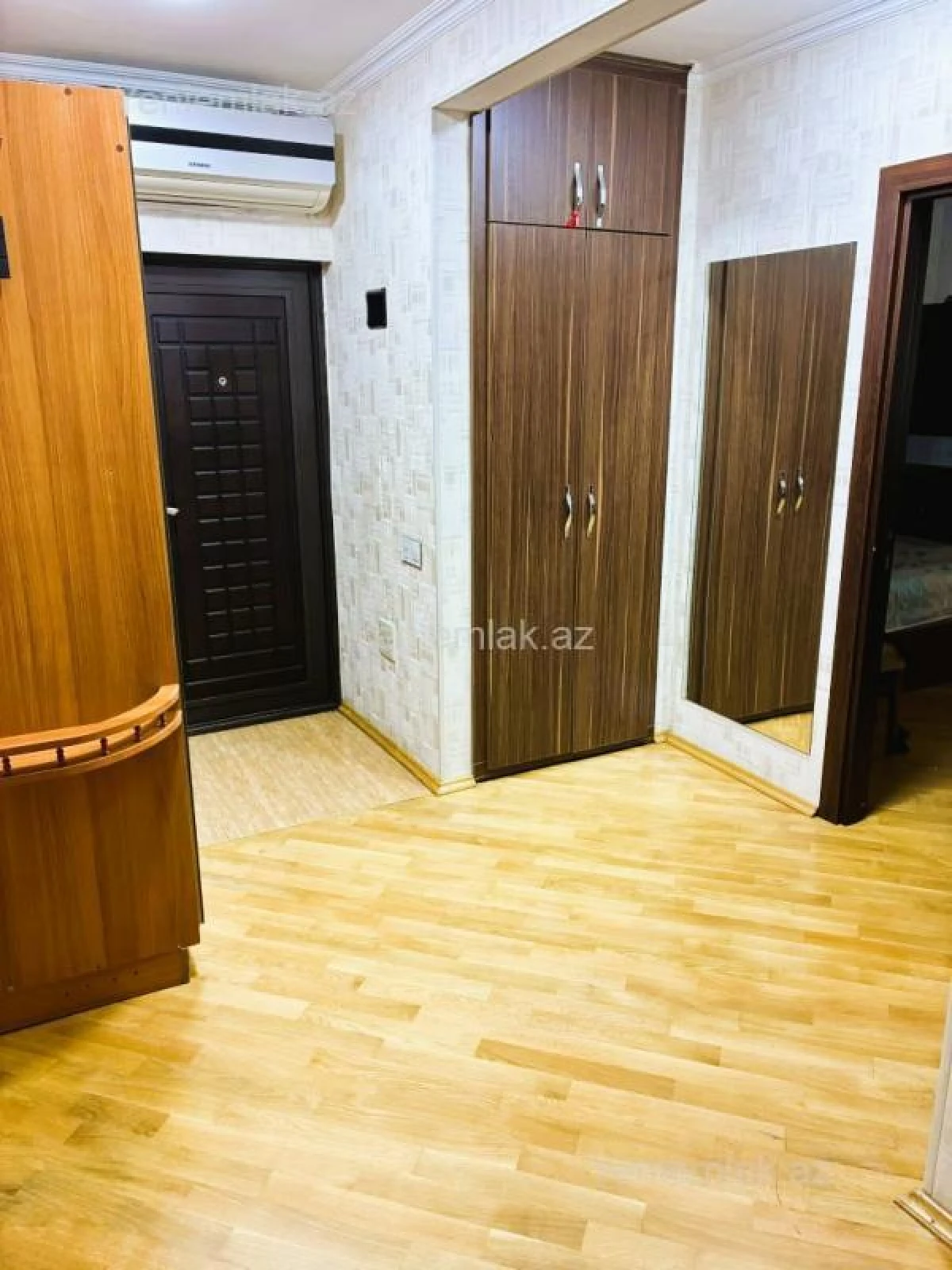 Satılır 3 otaqlı köhnə tikili 85 m²