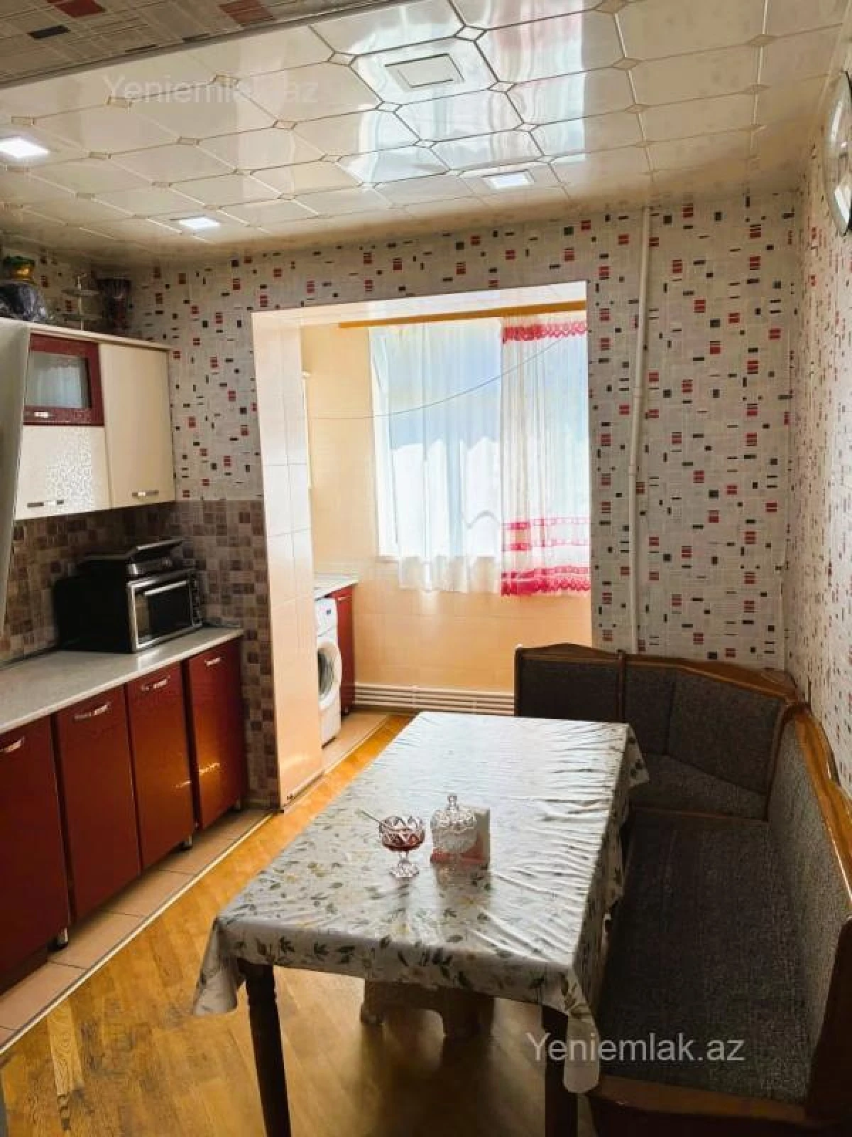 Satılır 3 otaqlı köhnə tikili 85 m²