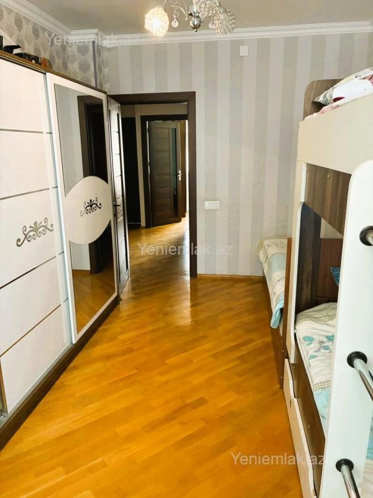 Satılır 3 otaqlı köhnə tikili 85 m²