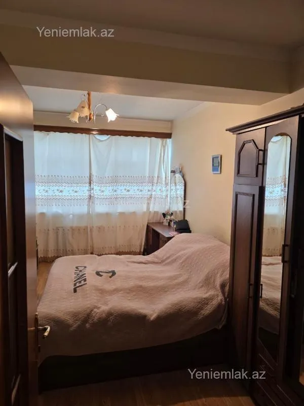 Satılır 3 otaqlı yeni tikili 100 m²