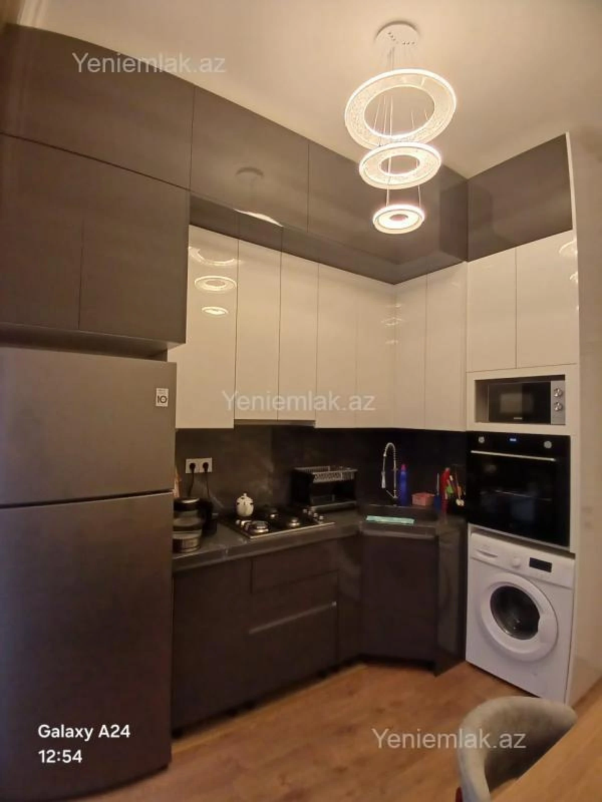 Satılır 2 otaqlı yeni tikili 60 m²