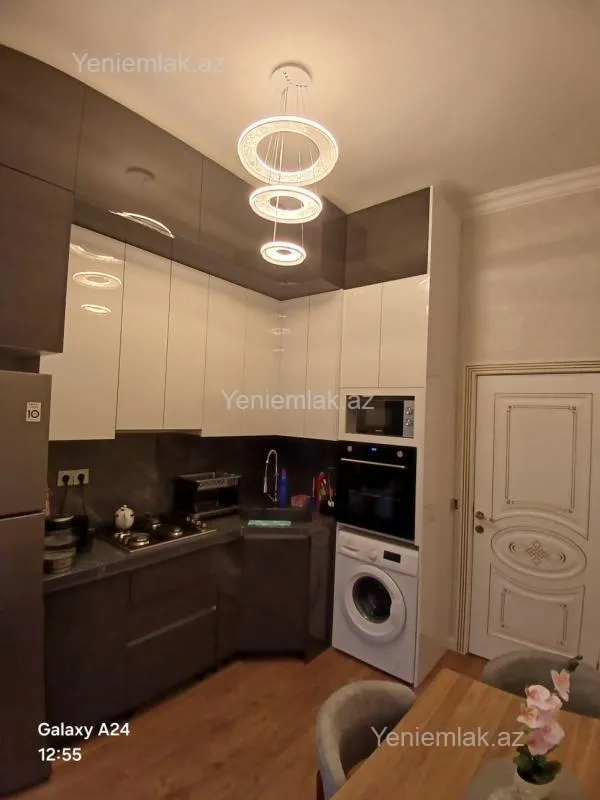 Satılır 2 otaqlı yeni tikili 60 m²
