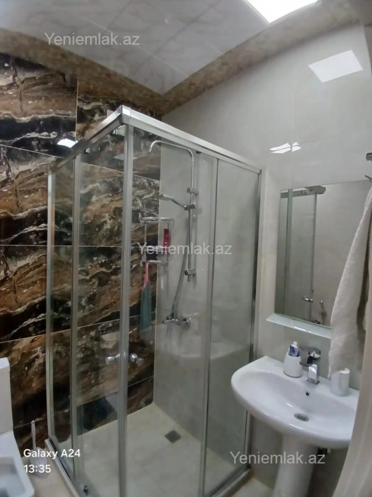 Satılır 2 otaqlı yeni tikili 60 m²