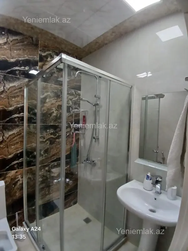 Satılır 2 otaqlı yeni tikili 60 m²