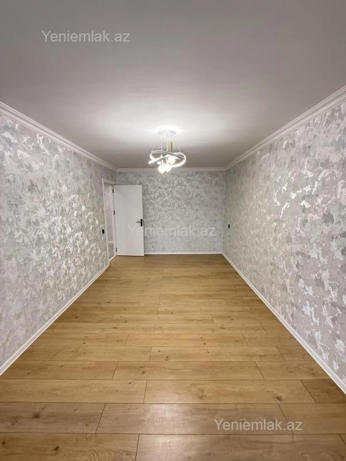 Satılır 3 otaqlı köhnə tikili 75 m²