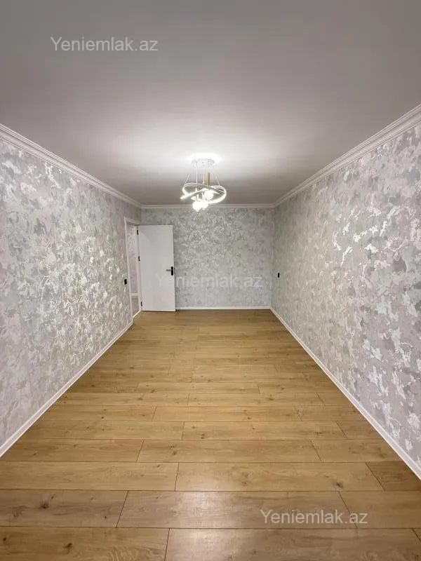 Satılır 3 otaqlı köhnə tikili 75 m²