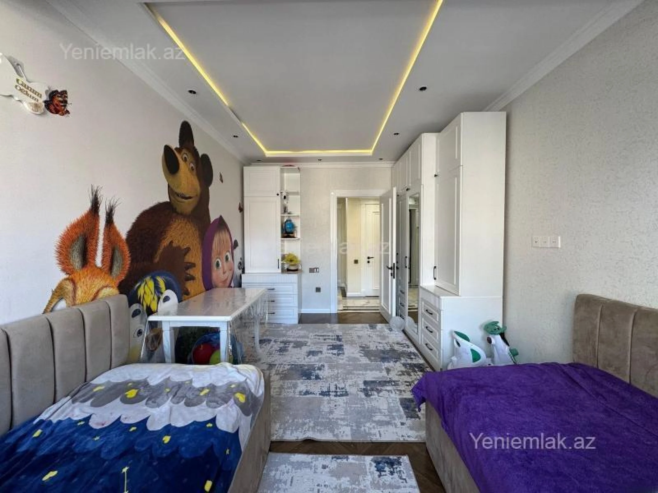 Satılır 3 otaqlı yeni tikili 130 m²