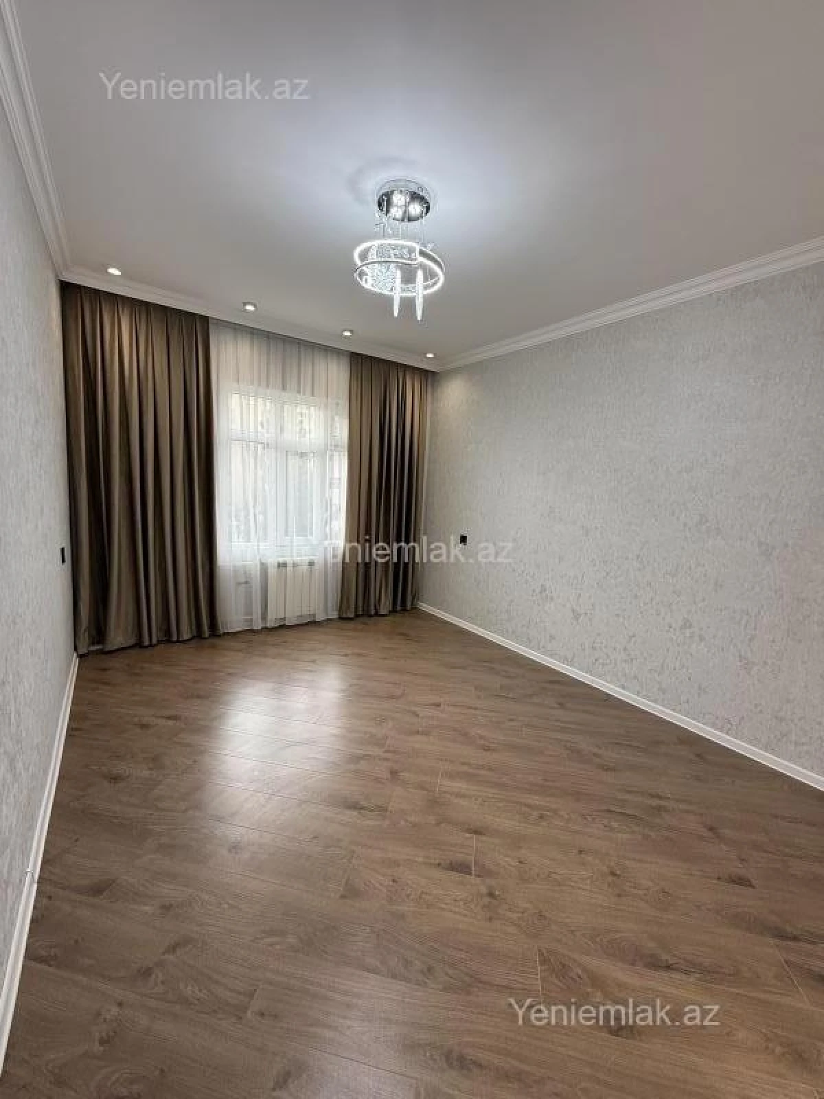 Satılır 3 otaqlı köhnə tikili 85 m²