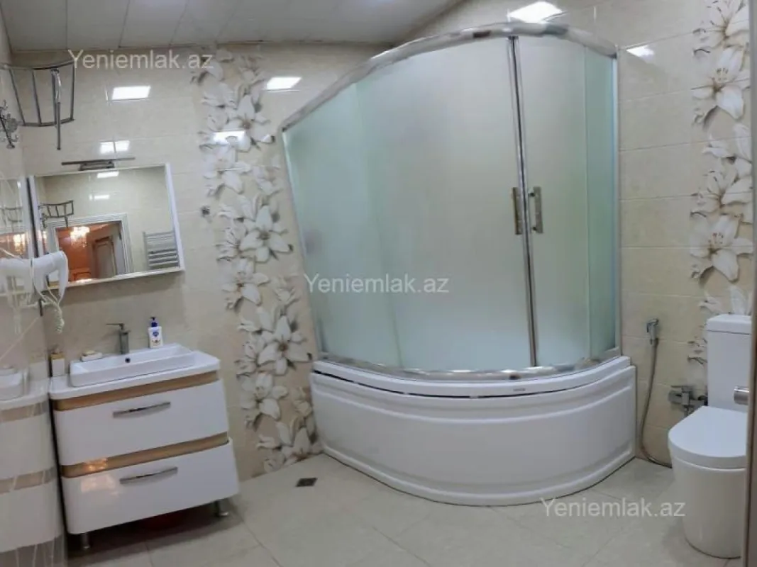 Satılır 4 otaqlı yeni tikili 167 m²