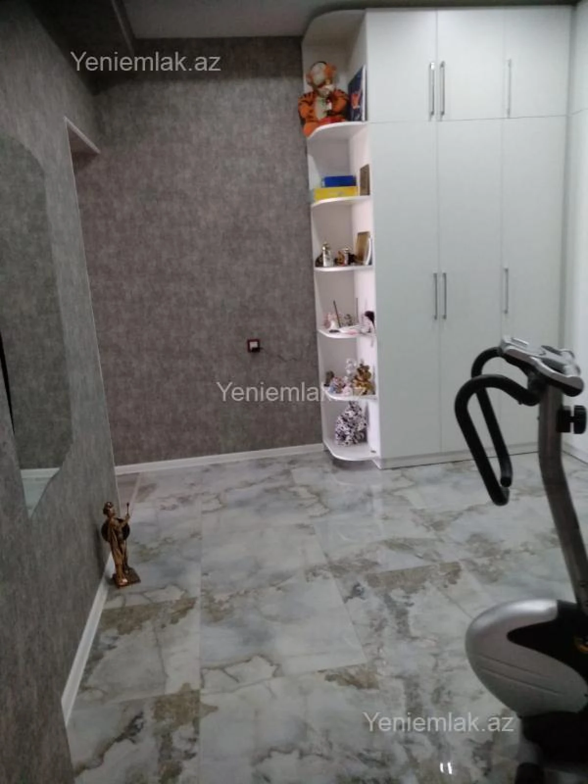 Satılır 3 otaqlı yeni tikili 105 m²