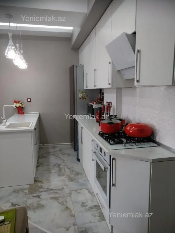 Satılır 3 otaqlı yeni tikili 105 m²