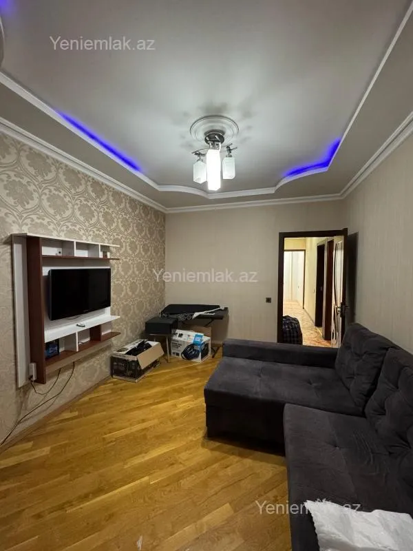 Satılır 3 otaqlı köhnə tikili 88 m²