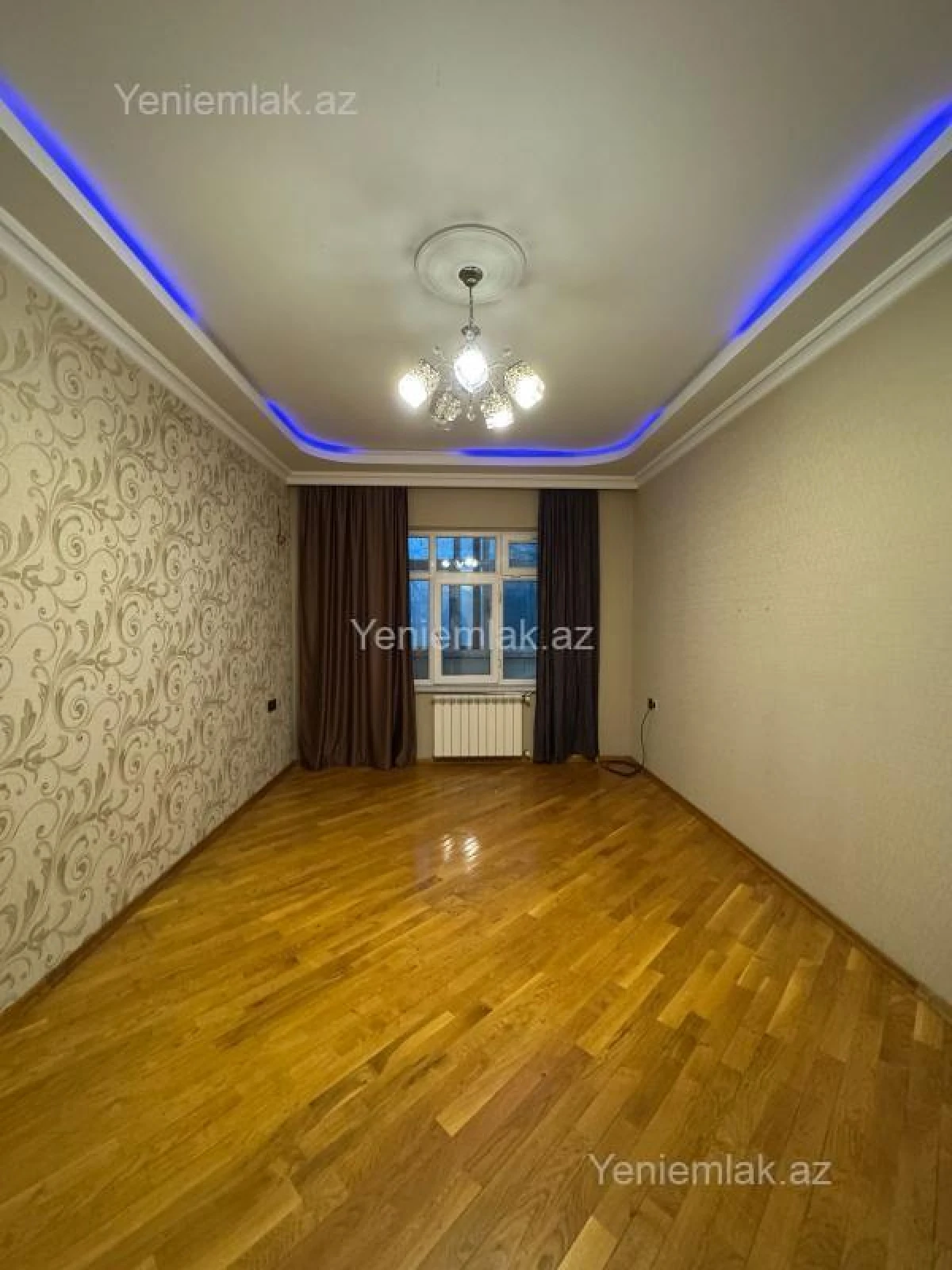 Satılır 3 otaqlı köhnə tikili 88 m²