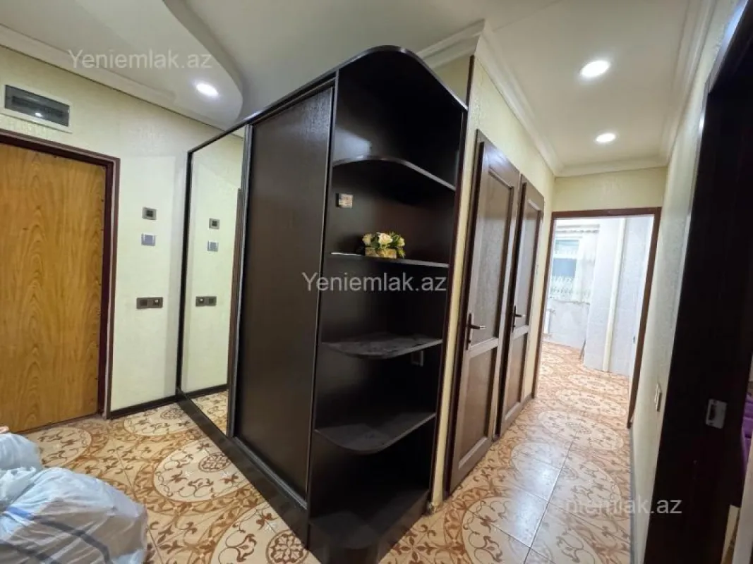 Satılır 3 otaqlı köhnə tikili 88 m²