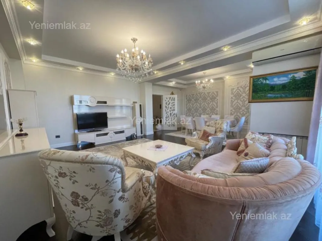 Satılır 4 otaqlı yeni tikili 240 m²