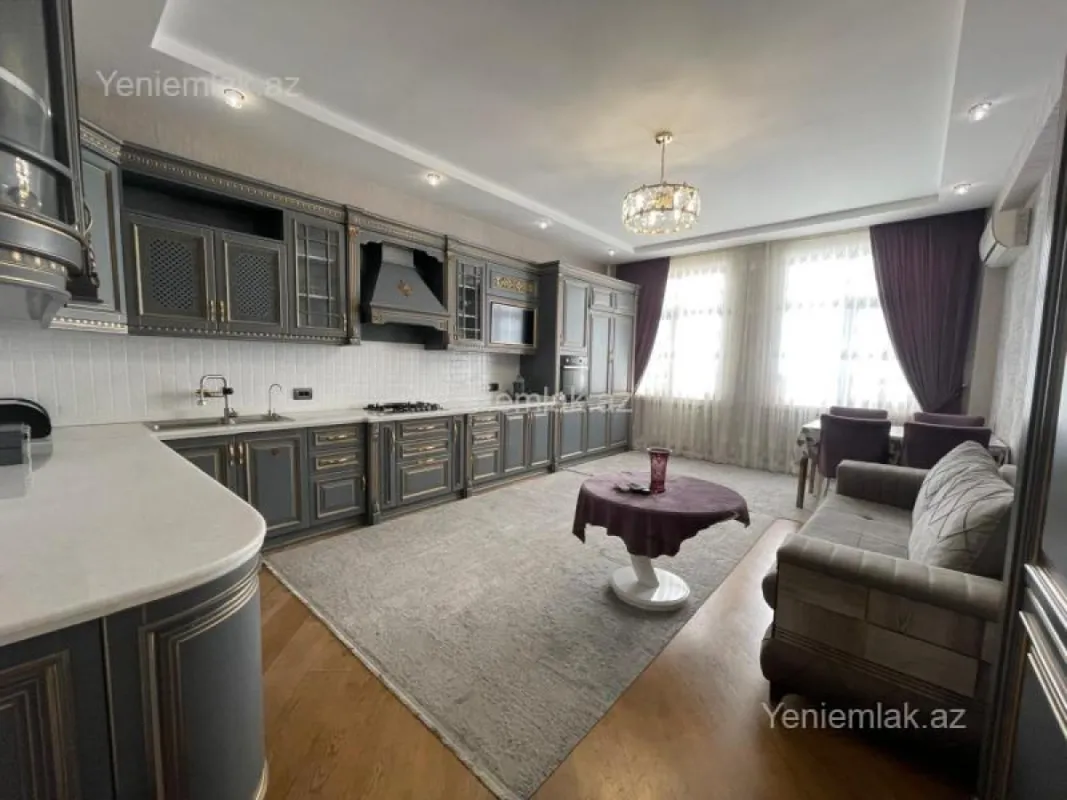 Satılır 4 otaqlı yeni tikili 240 m²